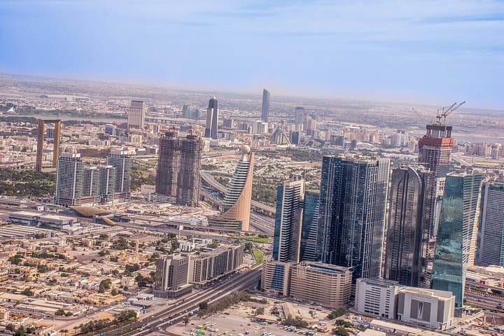 Exclusive 1 Hour Helicopter Flight Over Dubai up to 6 persons