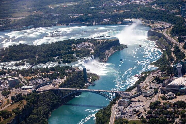 Private Niagara Falls Day Trip from Manhattan by Helicopter