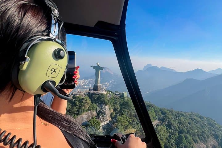 Rio : Helicopter tour at Christ the Redeemer - 30 minutes