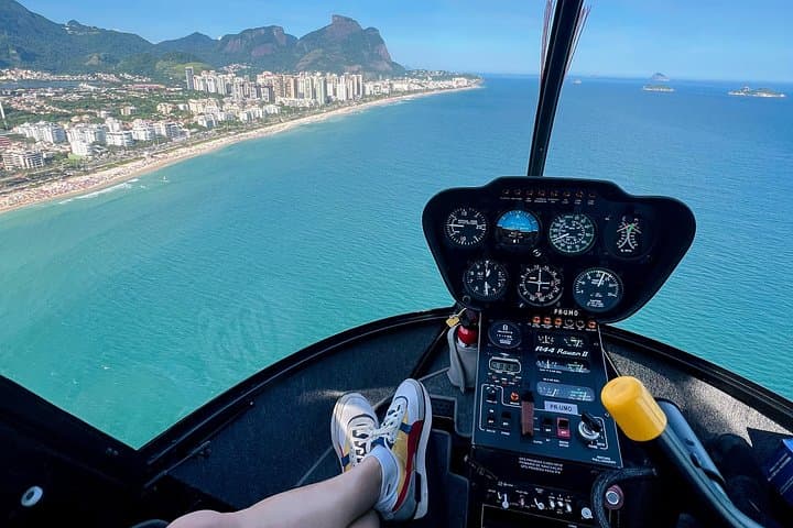 Rio : Helicopter tour at Christ the Redeemer - 30 minutes