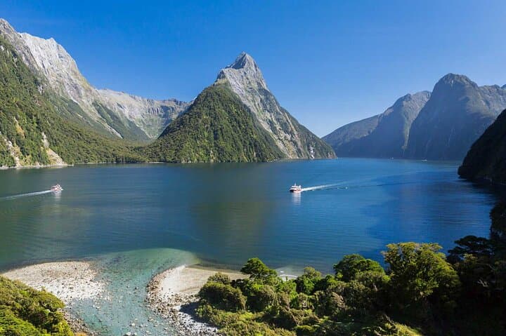 Milford Sound Tour Cruise and Helicopter