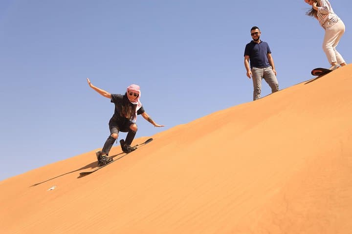 12-Minute Helicopter Tour & Desert Safari in Dubai combo