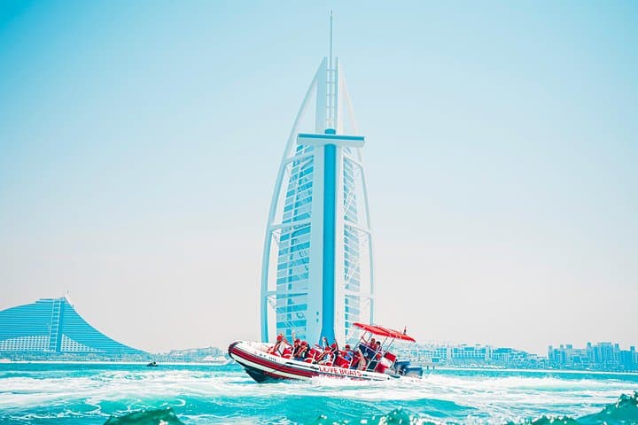 Dubai: Small-Group Helicopter Tour and Speedboat Ride