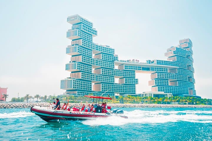 Dubai: Small-Group Helicopter Tour and Speedboat Ride