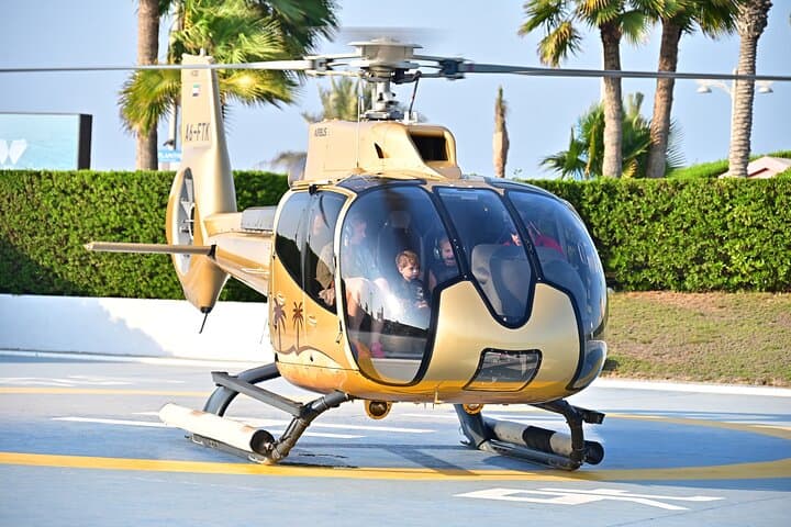 12-Minute Helicopter Tour & Desert Safari in Dubai combo