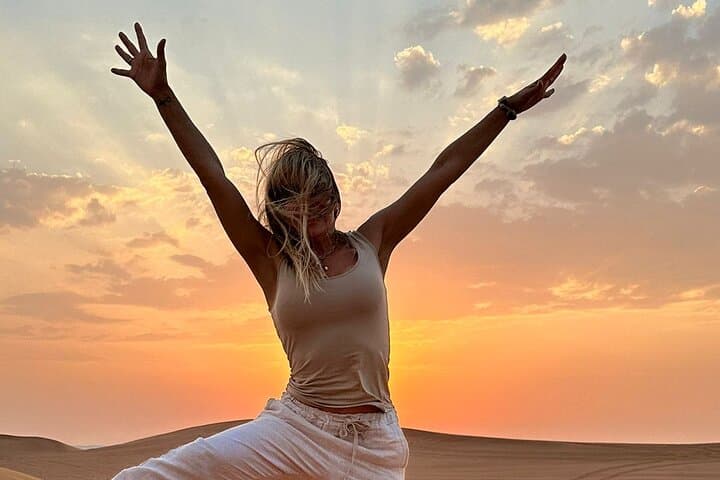 12-Minute Helicopter Tour & Desert Safari in Dubai combo