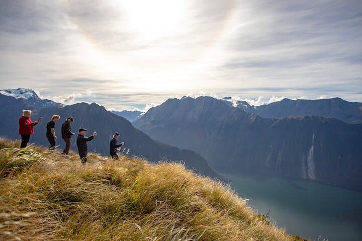 Milford Sound Earnslaw Burn Helicopter Tour from Queenstown