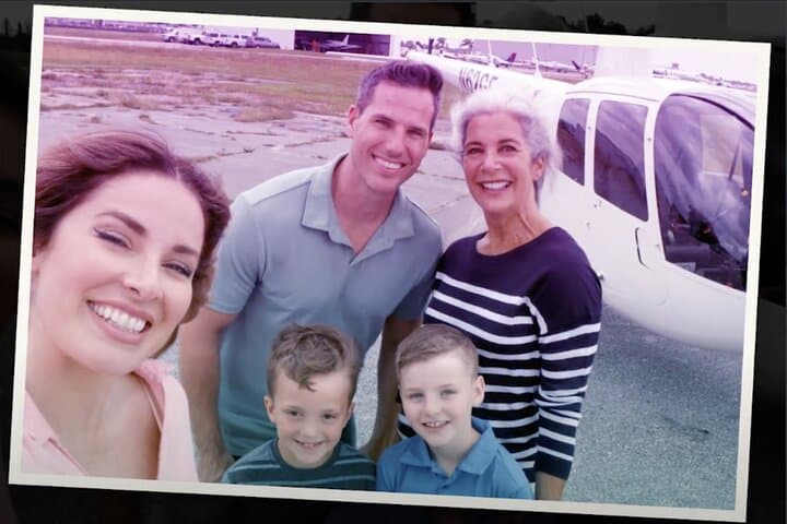 After-hours 23 Miles Private Helicopter Tour over Orlando Eye