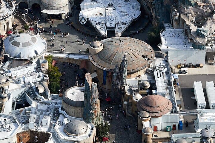 Family pack Day/After-hours 31 Miles Helicopter Tour Theme Parks