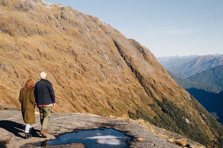 Milford Sound Discoverer 2 Hour Scenic Helicopter Experience