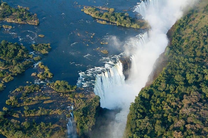 15 Minutes Helicopter Flight in Victoria Falls (Zimbabwean side)