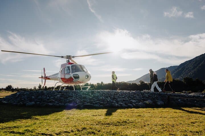 Fox Glacier: 25-Minute Helicopter Flight with Snow Landing