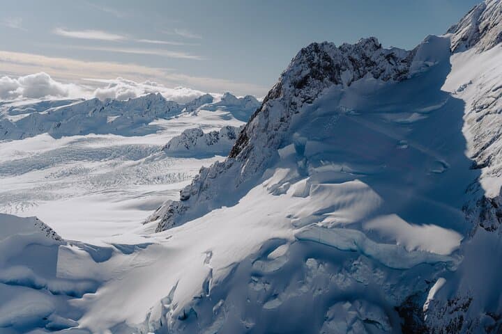 Fox Glacier: 25-Minute Helicopter Flight with Snow Landing