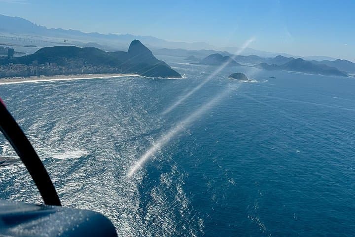 Rio de Janeiro : Helicopter flight Christ the Redeemer
