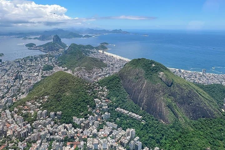 Rio de Janeiro : Helicopter flight Christ the Redeemer