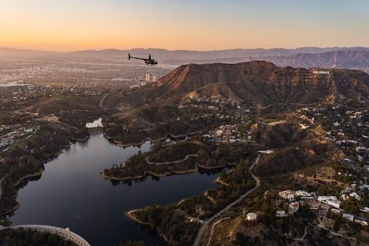 Private Helicopter Tour of Hollywood Sign, Beaches and More