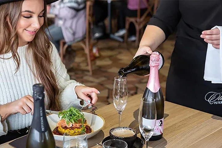 Hunter Valley Helicopter Tour: Bubbly Breakfast
