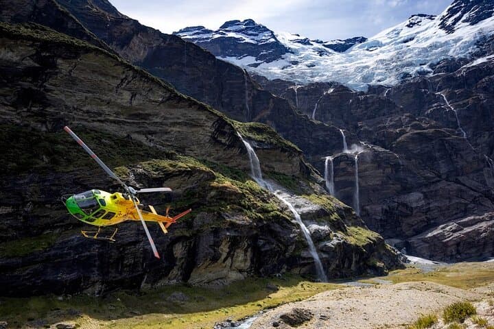 Land in the exclusive Earnslaw Burn