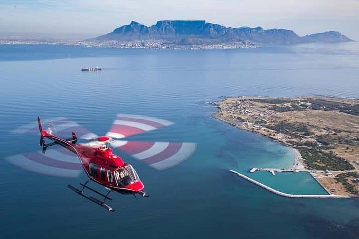 Helicopter Tour: Hotel Pickup & drop-off incl. CAPE TOWN..