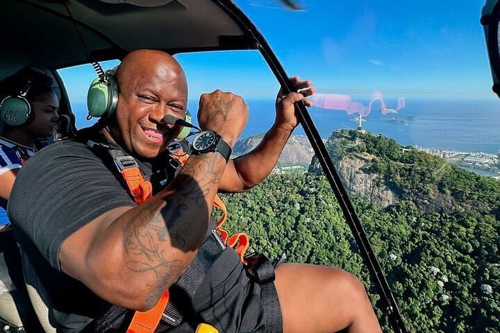 Rio de Janeiro: Helicopter Tour Without Doors at Christ the Redeemer