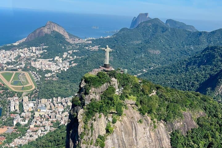 Rio de Janeiro: Helicopter Tour Without Doors at Christ the Redeemer