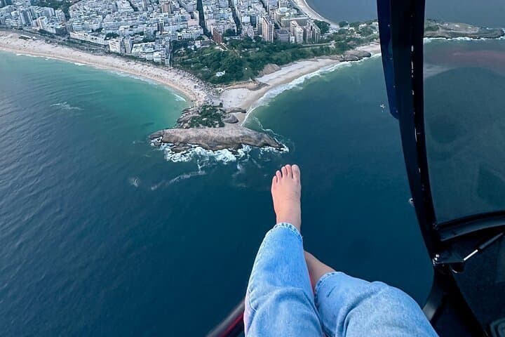 Rio de Janeiro: Helicopter Tour Without Doors at Christ the Redeemer