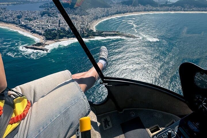 Rio de Janeiro: Helicopter Tour Without Doors at Christ the Redeemer