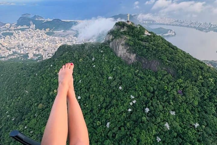 Rio de Janeiro: Helicopter Tour Without Doors at Christ the Redeemer