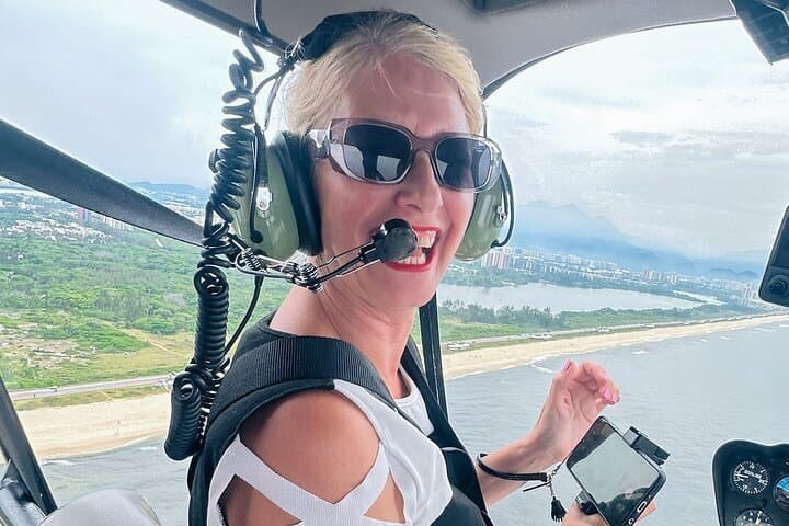 Rio de Janeiro: Helicopter Tour Without Doors at Christ the Redeemer