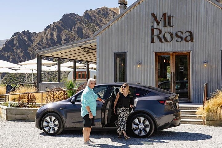 Queenstown Private Helicopter & Wine Tour + À la carte lunch