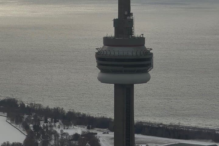 Toronto 30-Minute Private Helicopter Tour