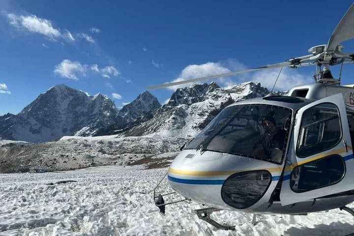 Everest Base Camp helicopter tour with landing