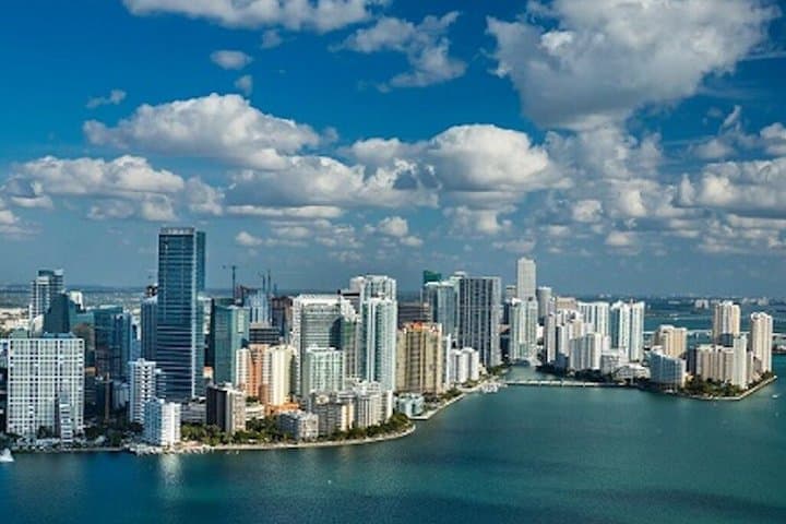 Miami Helicopter Tour: South Beach, Downtown & Islands