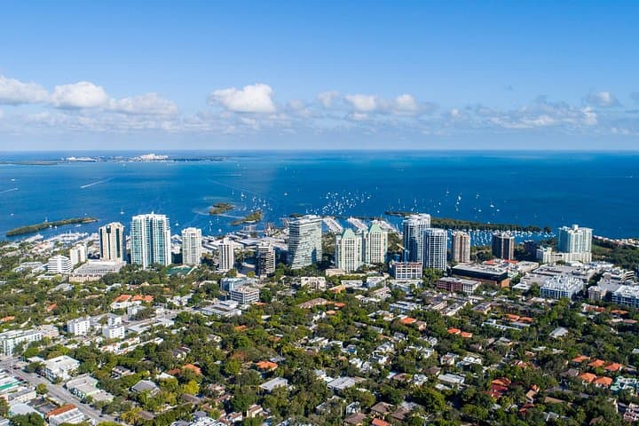 Miami Private Helicopter Tour for 3 Passengers