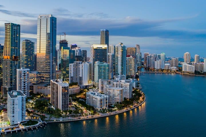Miami Private Helicopter Tour for 3 Passengers