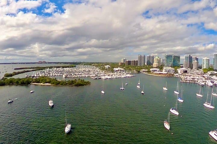 Miami Private Helicopter Tour for 3 Passengers