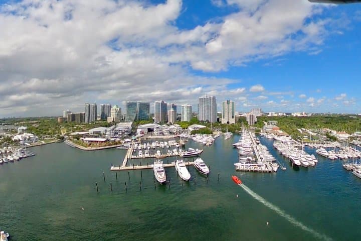 Miami Private Helicopter Tour for 3 Passengers