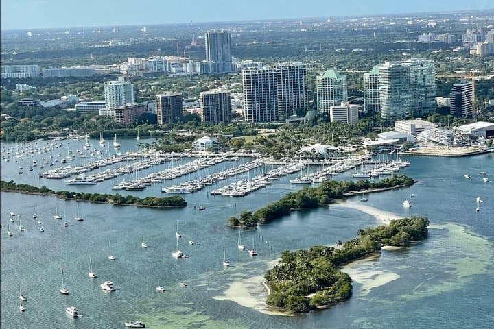 Miami Private Helicopter Tour for 3 Passengers