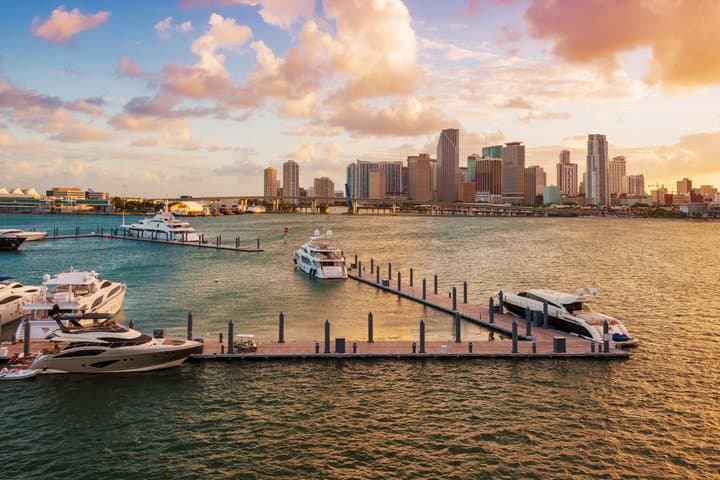 Romantic Miami Helicopter Tour with Champagne