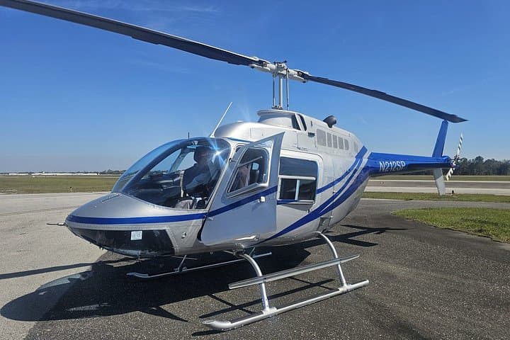 Family pack 48 Miles Helicopter Tour over Theme Parks & Downtown