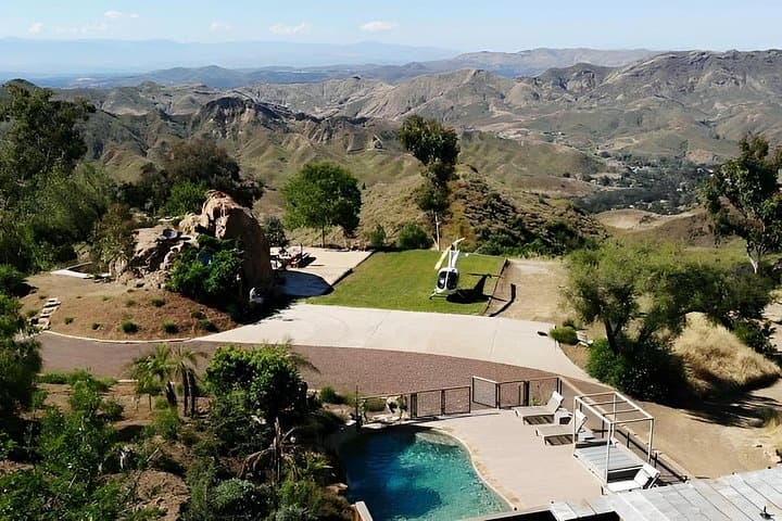 Private Helicopter Tour and Luxury Glamping Overnight Retreat