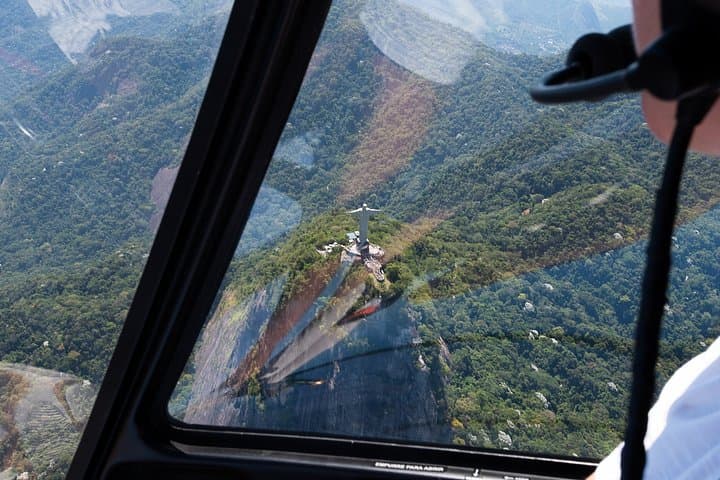Rio de Janeiro: 25 Min Helicopter Tour Christ the Redeemer