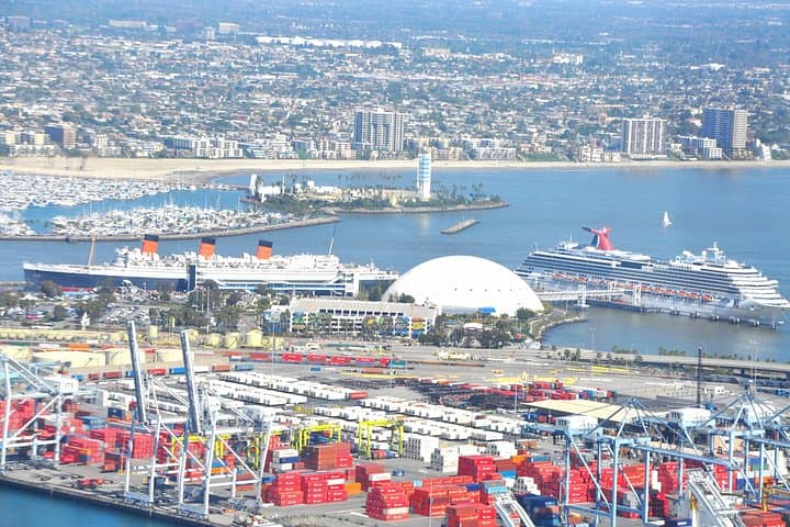 Hyper Helicopter Tour in Los Angeles Taking Off from Beach City60