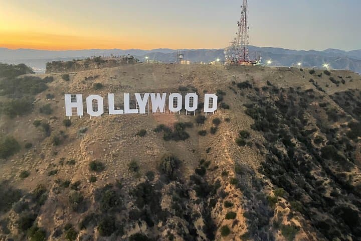 Hyper Helicopter Tour in Los Angeles Taking Off from Beach City60