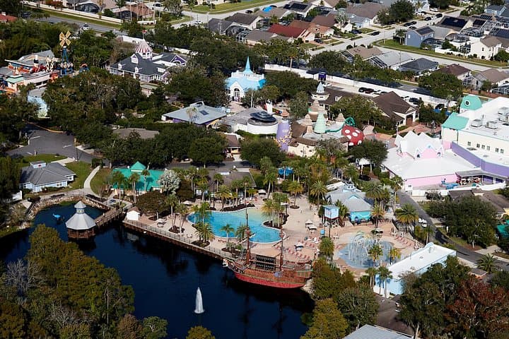 Family pack Day/After-hours 31 Miles Helicopter Tour Theme Parks
