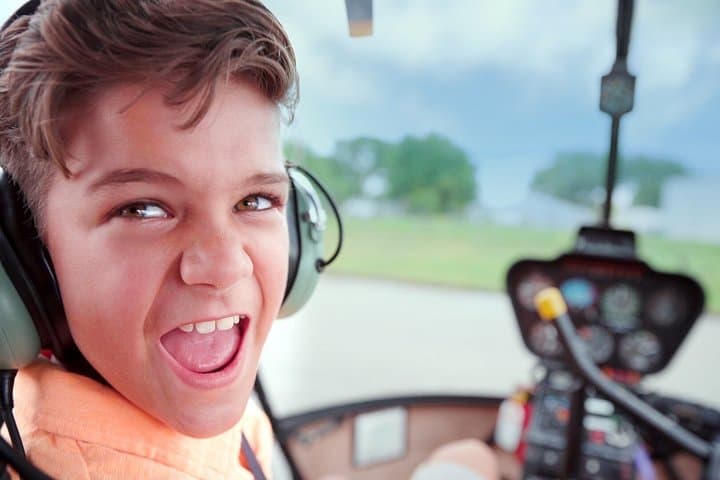 Family pack Day/After-hours 31 Miles Helicopter Tour Theme Parks