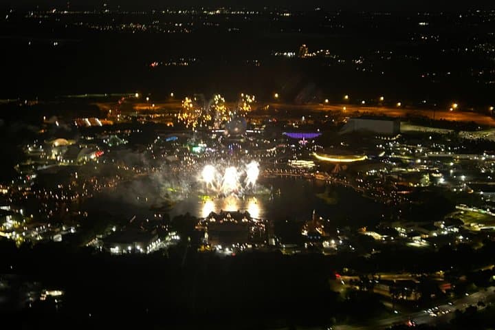Private Helicopter 77 Miles Fireworks Tour over all Theme Parks