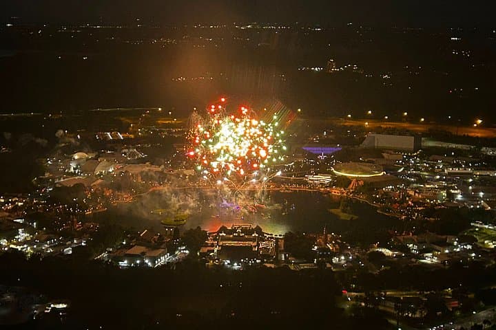 Family pack 77 Miles Helicopter Tour Fireworks & all Theme Parks