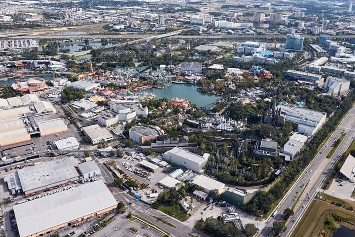 Private Helicopter 77 Miles Fireworks Tour over all Theme Parks