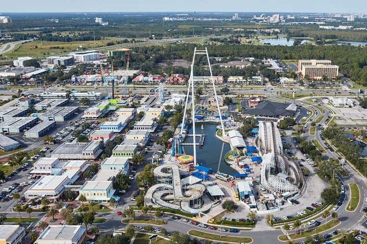 After-hours 23 Miles Private Helicopter Tour over Orlando Eye